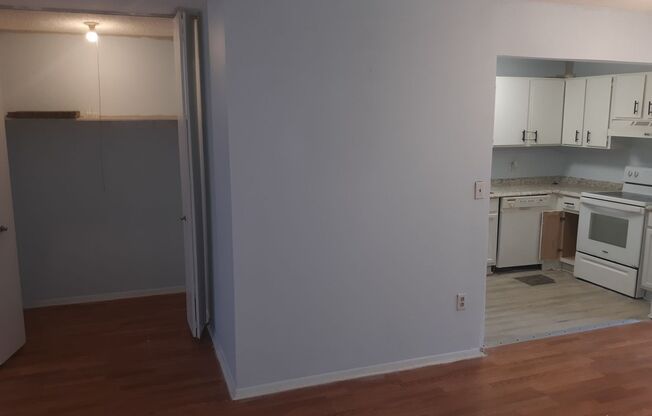 2 beds, 2 baths, $995