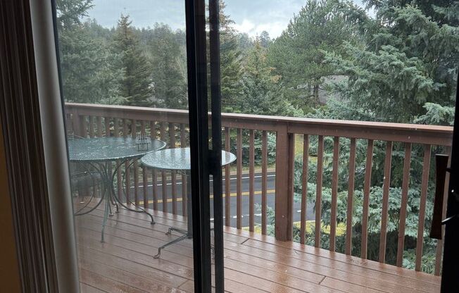 Available Now: 2 Bed - 2 Bath Townhouse, Continental area - $1,975