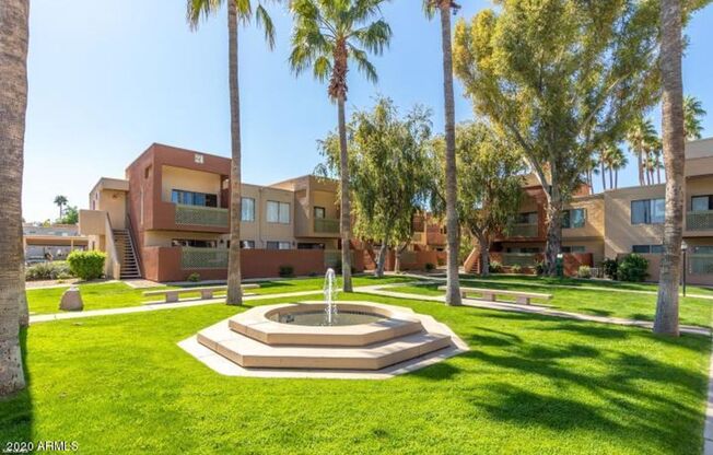 SPECIAL DEAL!! Remodeled 2 Bed, 2 Bath Scottsdale Condo