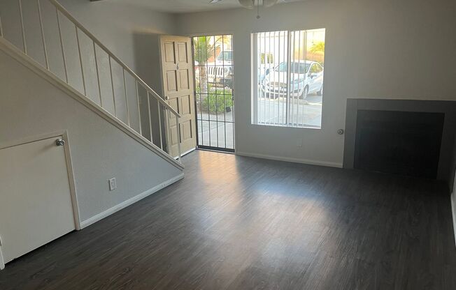 2 beds, 1.5 baths, 950 sqft, $2,100, Unit 06