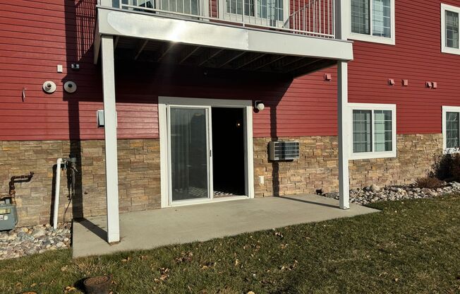 2 beds, 2 baths, 1,094 sqft, $1,175