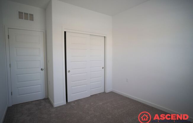 Stunning 3 Bedroom Home Near Liberty Highschool!