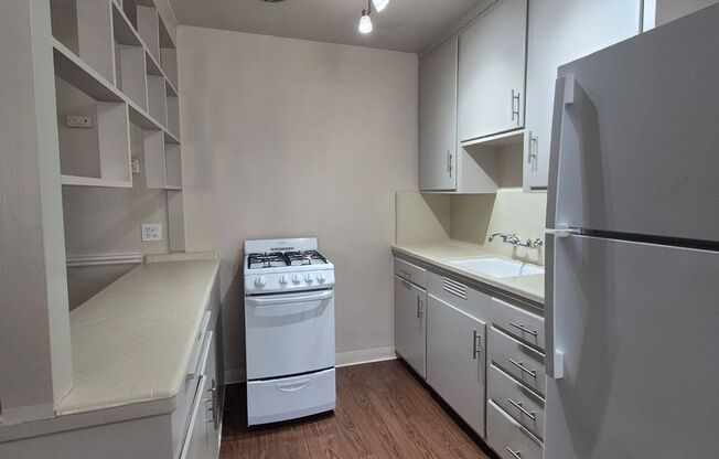 1 bed, 1 bath, $1,480, Unit 15