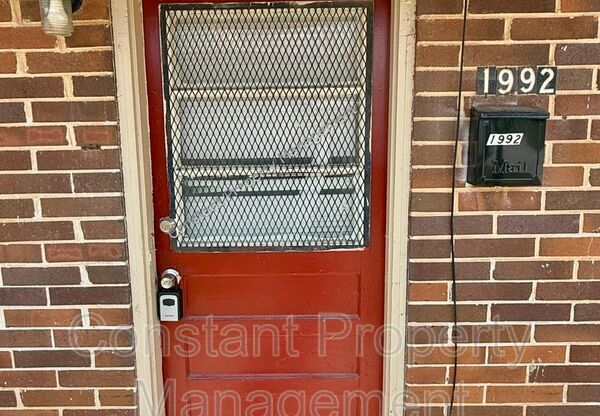 1105 STEPHENS ST