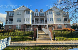 2 beds, 2.5 baths, $2,299, Unit 926-09