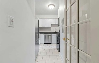 1 bed, 1 bath, $2,500, Unit 3B