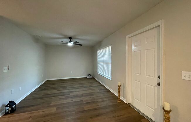 2 beds, 1 bath, 900 sqft, $1,349, Unit 1919#1