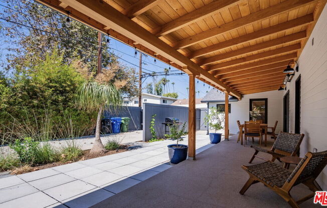 619 CALIFORNIA AVE