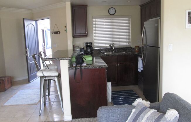 1 bed, 1 bath, $2,500