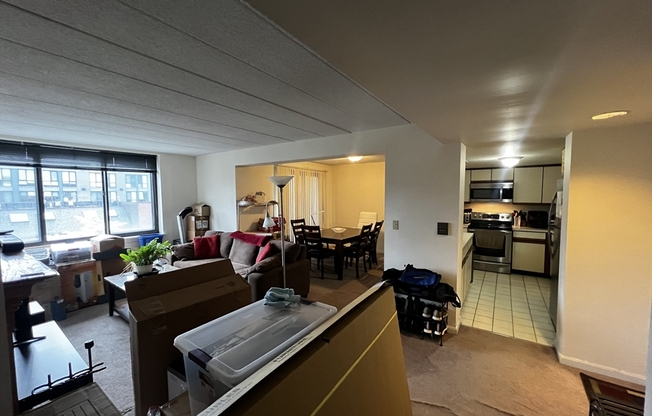 2 beds, 2 baths, 1,100 sqft, $3,500, Unit 411