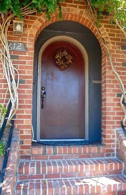 Vintage Union Hill Neighborhood Home walking distance to PSNS!