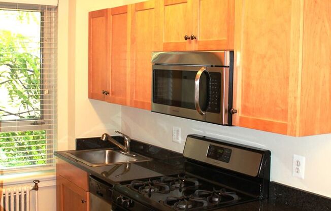 1 bed, 1 bath, 676 sqft, $2,795, Unit 610