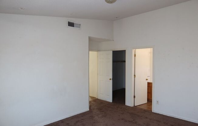 3 beds, 2 baths, $1,395