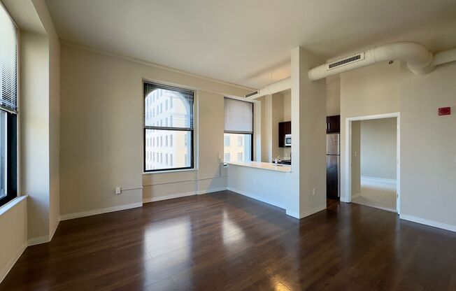 2 beds, 2 baths, 930 sqft, $2,200, Unit HA-814