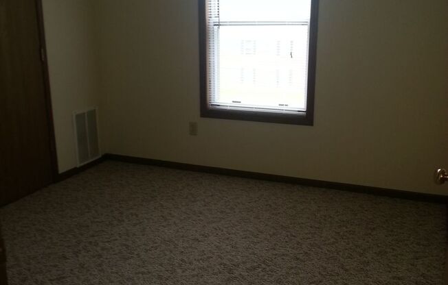 2 beds, 1.5 baths, 950 sqft, $1,174, Unit 3344 - 221