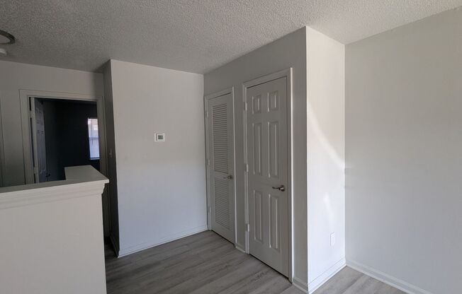 2 beds, 1 bath, 855 sqft, $1,299, Unit 3364-07