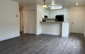 2 beds, 1 bath, 885 sqft, $2,350, Unit C3