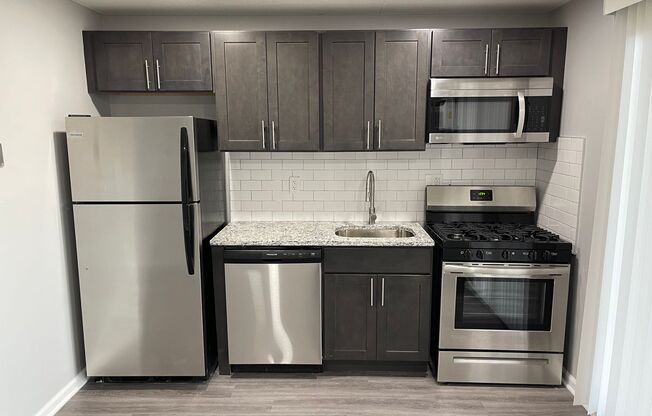 Oakwood Manor Apartments