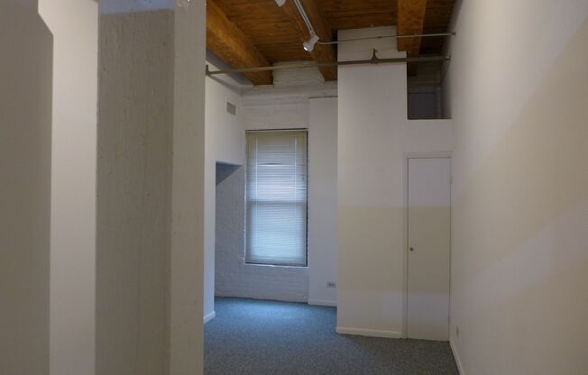 2 beds, 2 baths, 1,100 sqft, $2,850, Unit 408