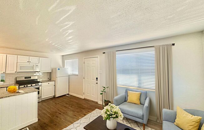 411 - 413 Prairie Rd.