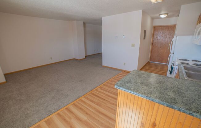 Studio, 1 bath, 430 sqft, $685, Unit 237