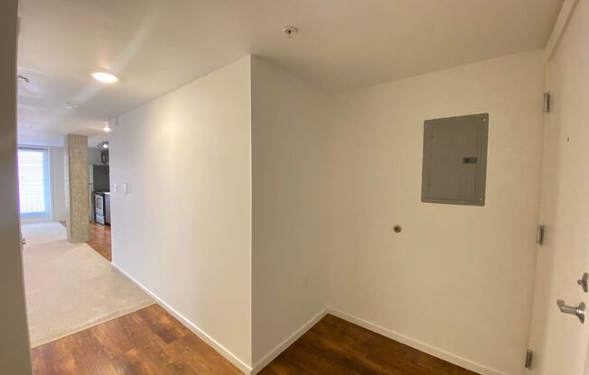 Studio, 1 bath, 170 sqft, $2,095, Unit 1204-A