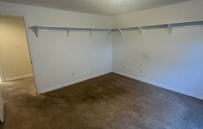 2 beds, 1 bath, $2,000