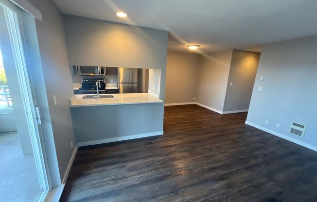 1 bed, 1 bath, 750 sqft, $2,295, Unit 403