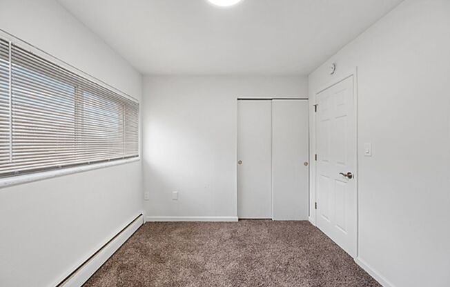 2 beds, 1.5 baths, 1,000 sqft, $1,299, Unit 375-15