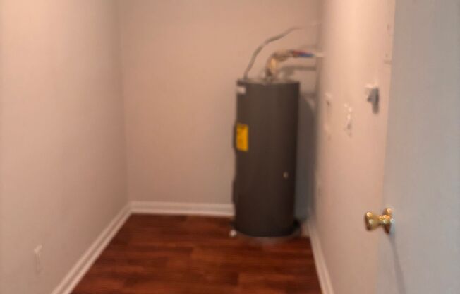 1 bed, 1 bath, 576 sqft, $725, Unit 403