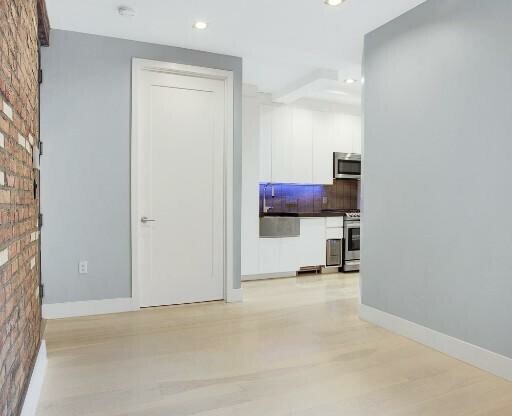 4 beds, 2 baths, $9,995, Unit 6C