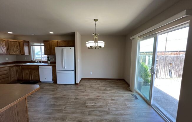 105 W ANNIE PL