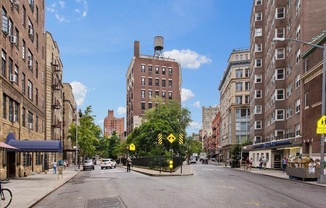 1 SHERIDAN SQ
