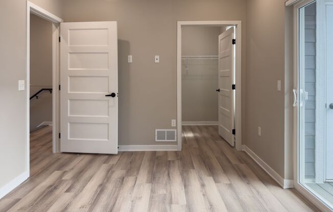 1 bed, 1.5 baths, 1,178 sqft, $2,150, Unit 4921-4