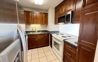 2 beds, 2 baths, $2,600, Unit Coty Tower