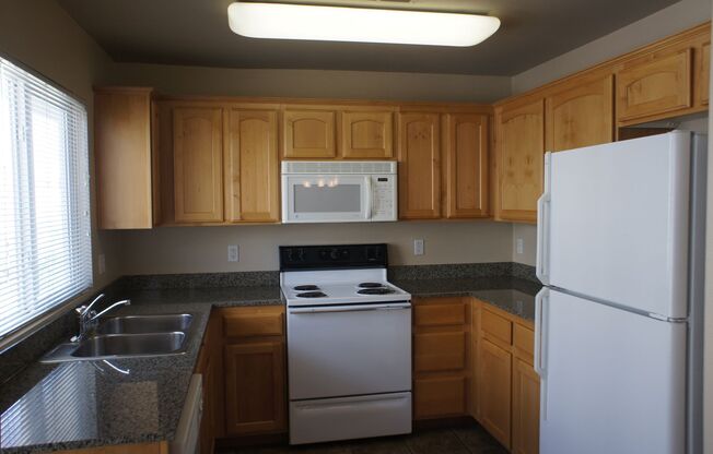 Beautifully designed 2Bed/2Bath/2Car Townhome located in Summerlin