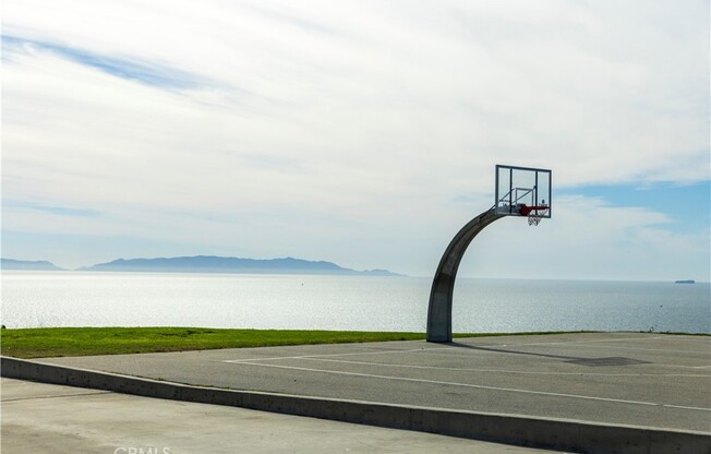 2 beds, 2 baths, 1,037 sqft, $3,516, Unit 427