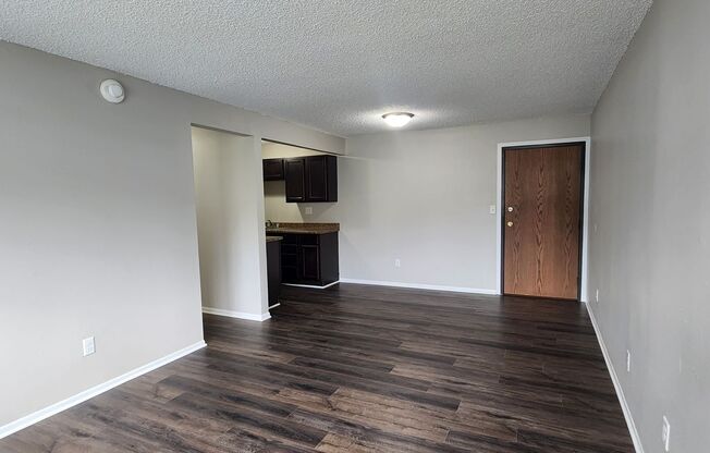 1 bed, 1 bath, 670 sqft, $775, Unit Unit 9