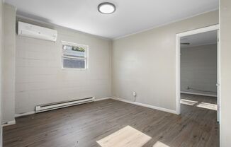 3 beds, 1 bath, $1,050, Unit Unit D