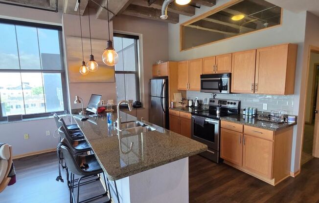 2 beds, 2.5 baths, 1,288 sqft, $2,775, Unit 407