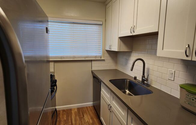 205 - 350 Dunster