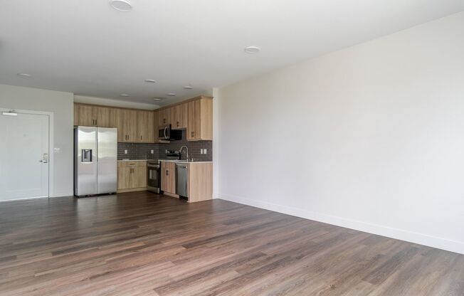 1 bed, 1 bath, $2,275, Unit 403