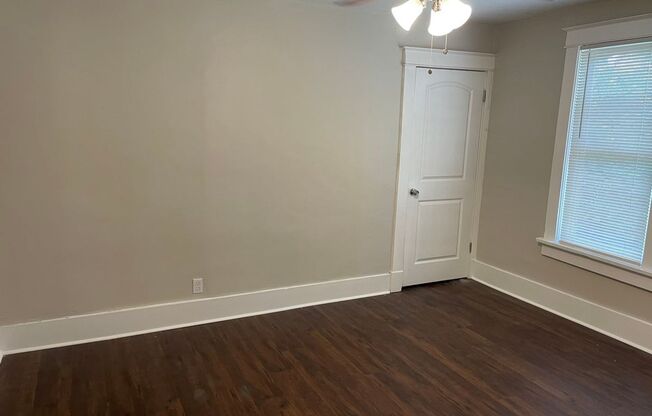 3 beds, 1 bath, $1,095