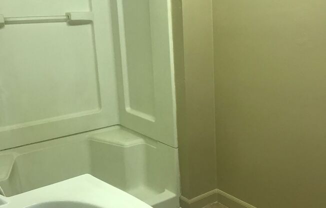 223 S 28th