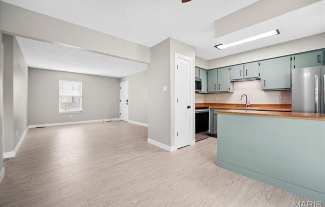 2 beds, 1 bath, 888 sqft, $1,525, Unit Boca Raton Drive - 779