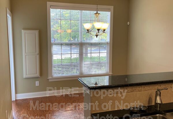 9504 LOST KY CT
