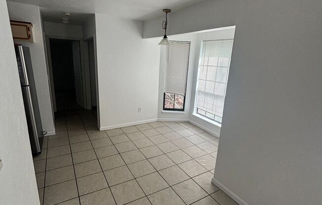 Freshly Remodeled 3 BR 2 BA Townhome Located Minutes From Doak Campbell Stadium!