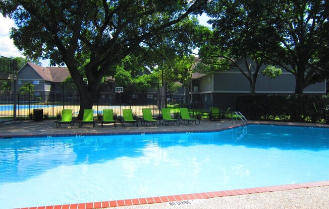 Distinction Apartment Homes