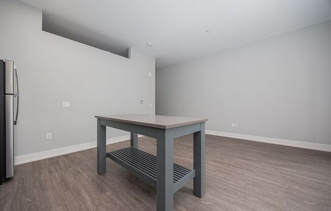 1 bed, 1 bath, 684 sqft, $1,195, Unit 314