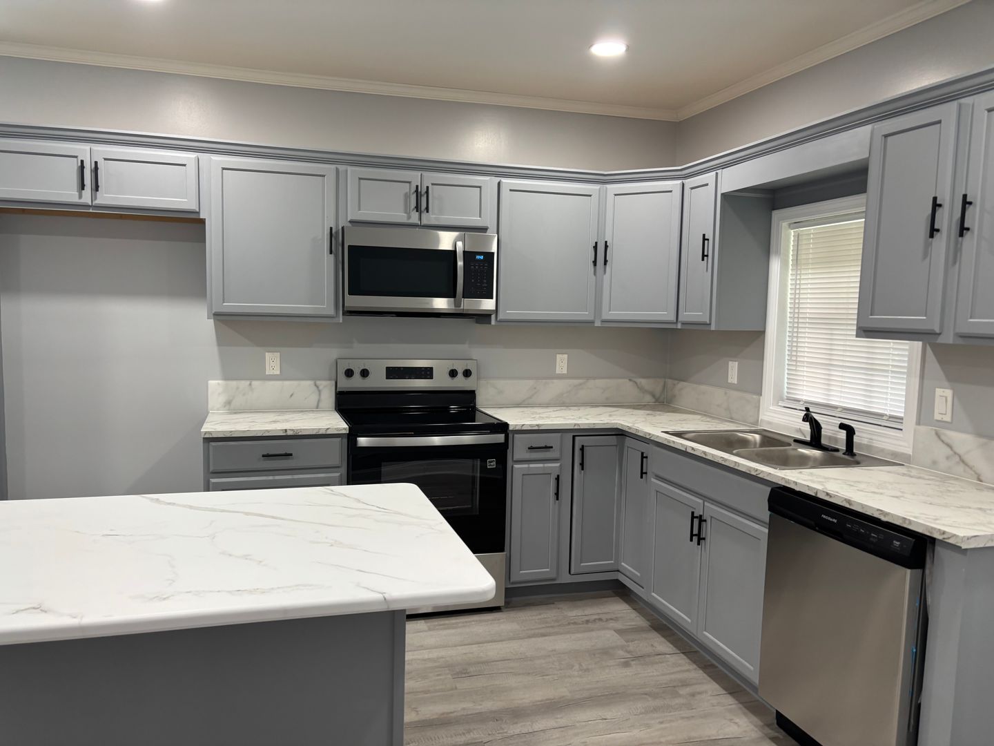 Fully renovated 3 bedroom 2 bathroom house!   Lawn Care Included